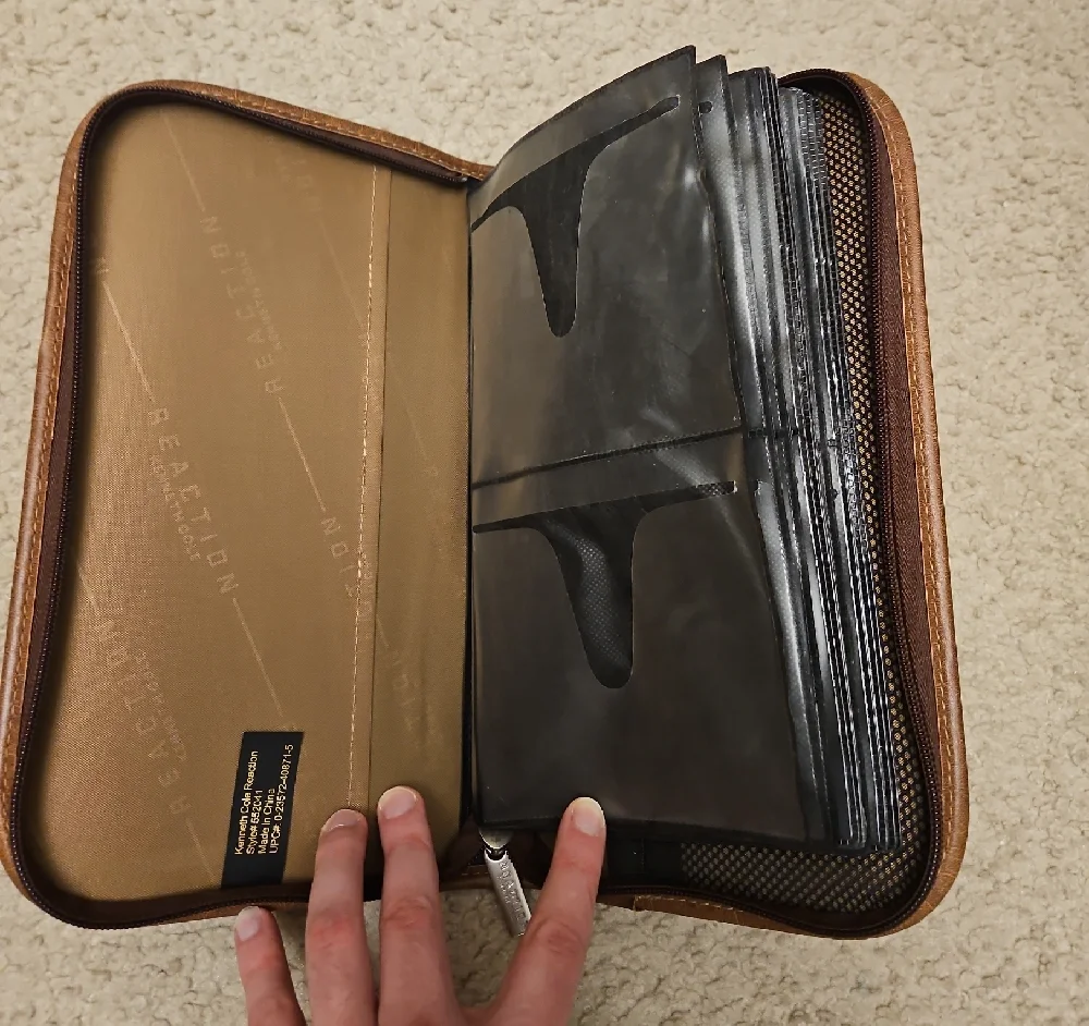 Kenneth Cole Reaction CD & DVD Holder | Leather Disc Case - Picture 5 of 7